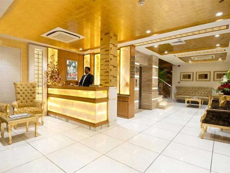 ホテル スワラン パレス デリー エクステリア 写真